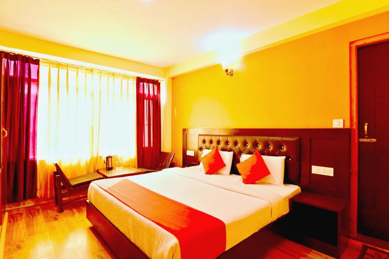 Oyo Flagship 27062 Hotel Green View Маналі Екстер'єр фото